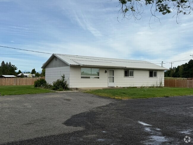 Building Photo - 1561 Number 6 Rd Rental