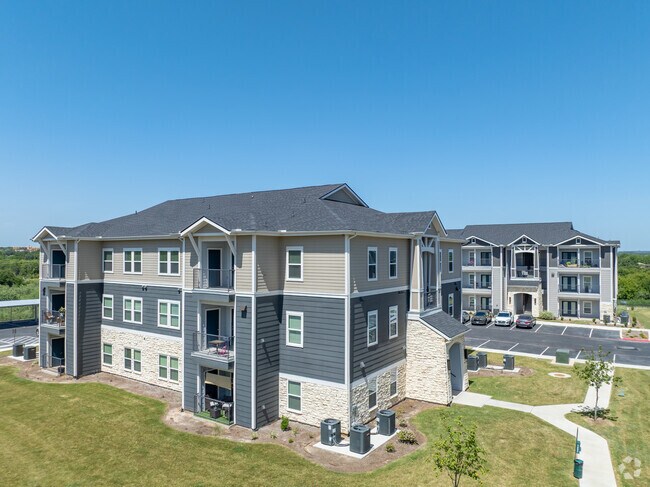 Photo - Vantage at McKinney Falls