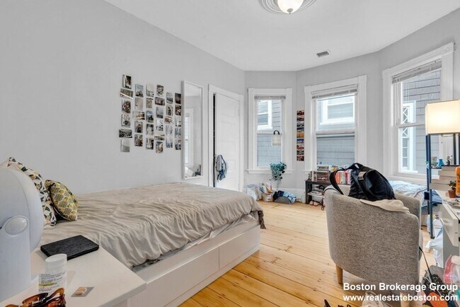 192 St Alphonsus St