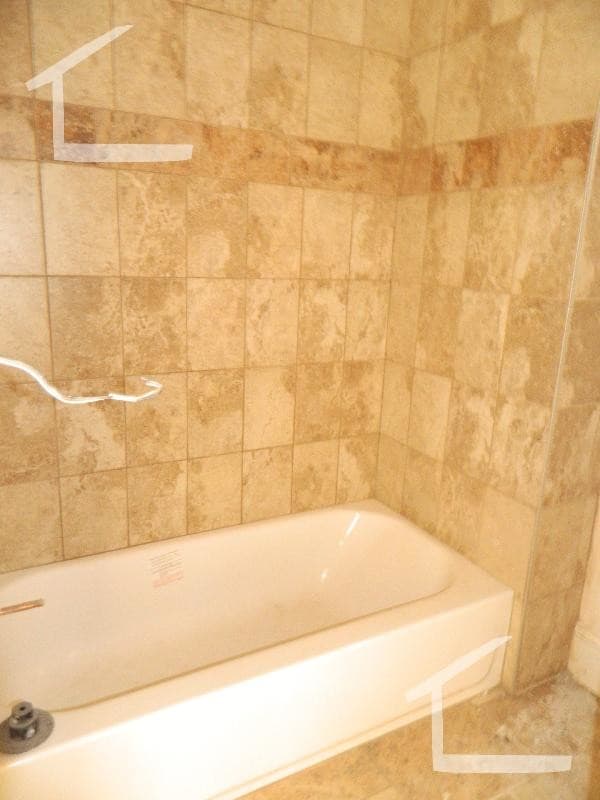 Photo - 1592 Beacon St
