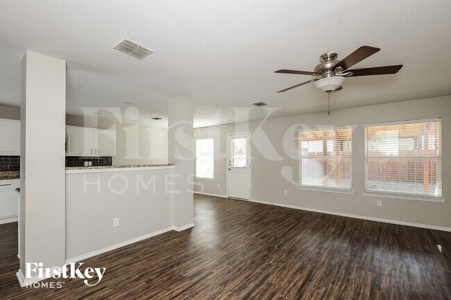 Photo - 4516 Mountain Oak St