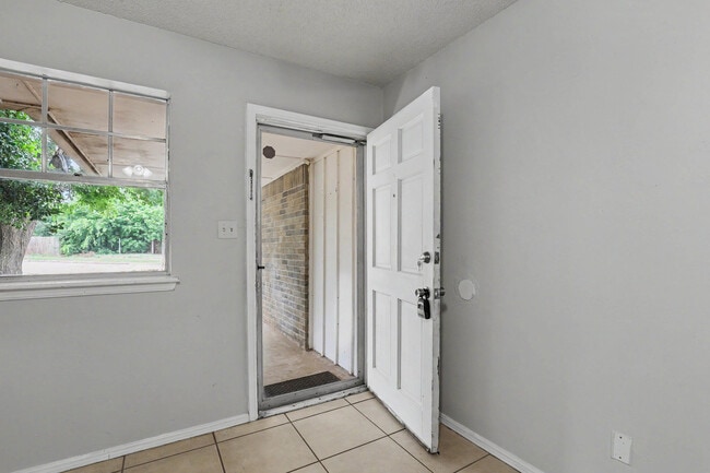 Photo - 1301 Amhurst Ave