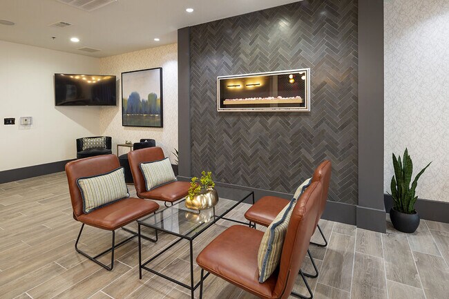 Photo - 33ThirtyThree