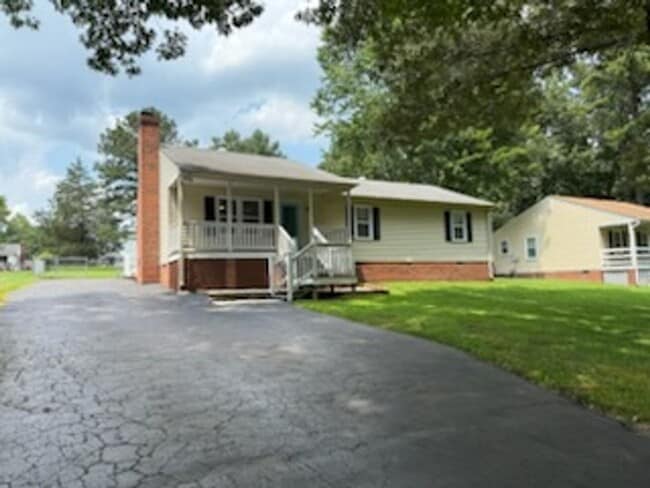 Building Photo - 3 Bedroom 2 Bath Rancher in Mechanicsville! Rental