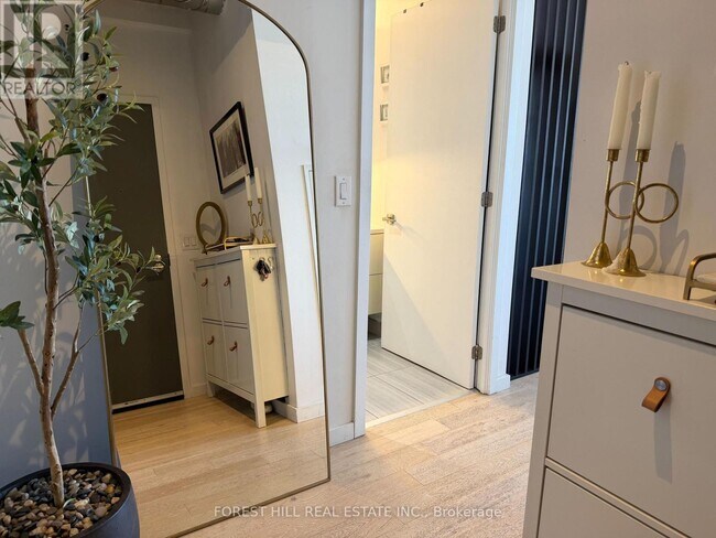 Photo - 170 Bayview Ave Unité 1706