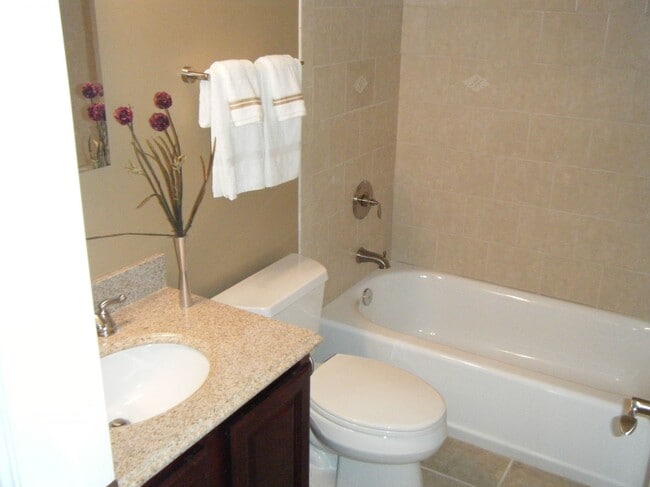 Photo - 5142 Fairview Ave Unidad 7