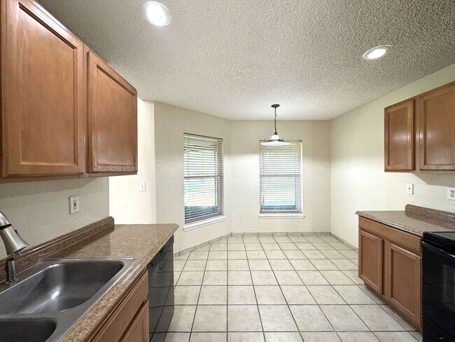Photo - 4417 Waterside Pointe Cir