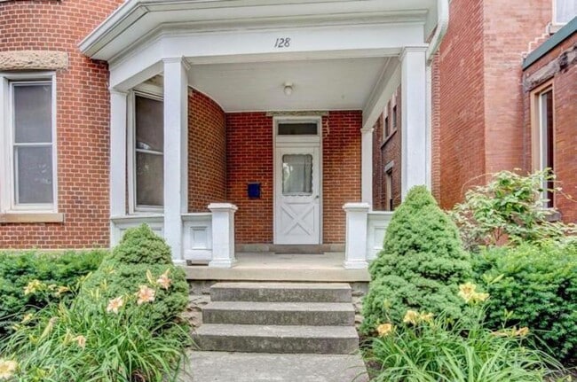 128 King Ave