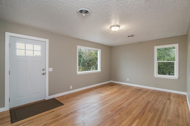 Photo - 1405 N Felts Rd