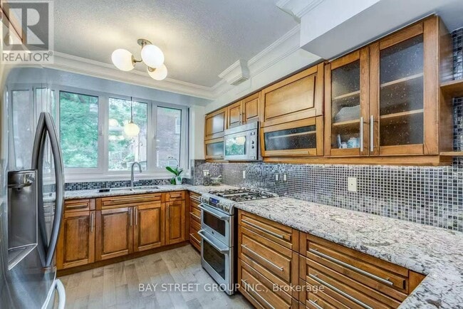 Photo - 217 Mutual St