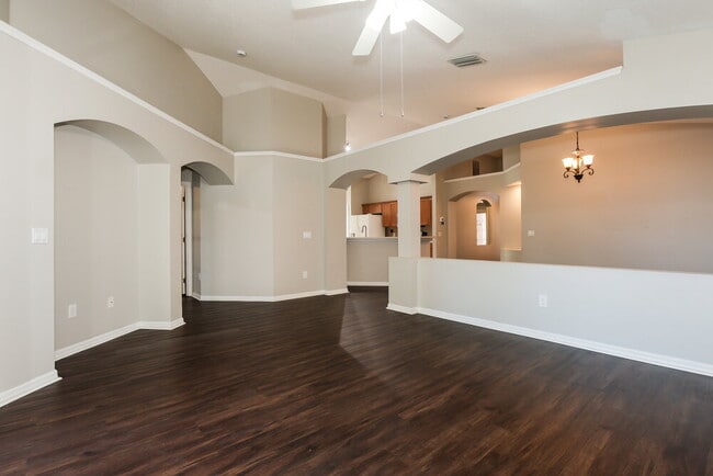 Photo - 6757 Waterton Dr