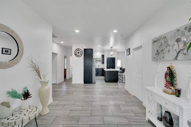 Photo - 206 E Chico Dr