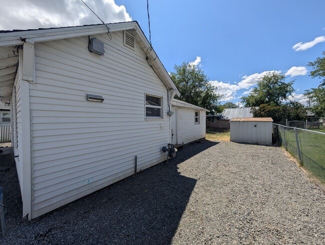 Photo - 123 SE 18th St