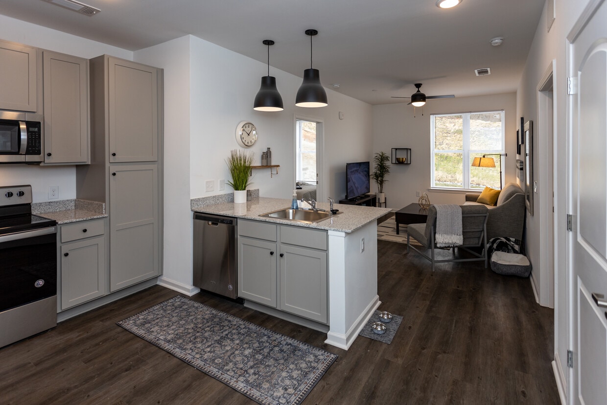 Photo - Flagship Kerns Apartments