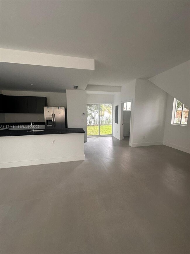 Photo - 532 NW 17th Ave