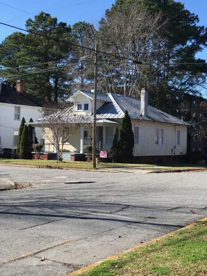 Street view - 300 S Summit St House
