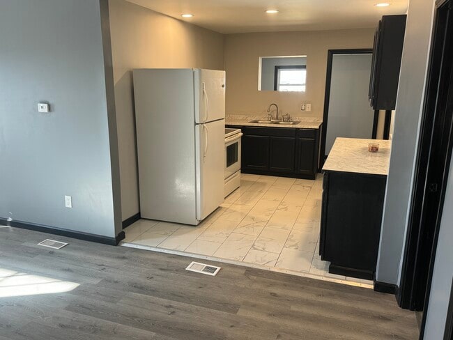 Photo - 1111 1/2 Carleton St