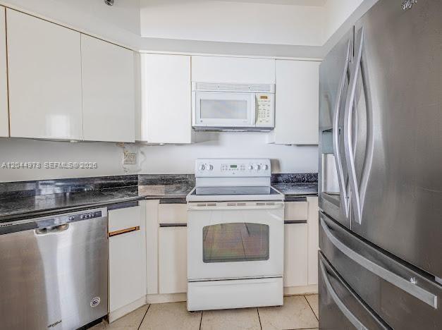 6767 Collins Ave Unidad 1608