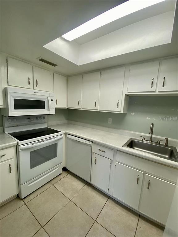 Photo - 551 Flemming Way Unidad 201