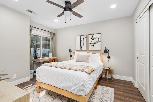 Photo - 9178 N Woodlawn Dr Unit Room A