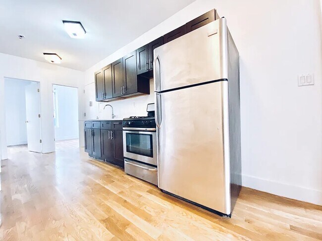 Photo - Furnished room/NOT APARTMENT Unit 2