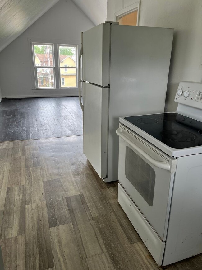 Photo - 153 McDowell Ave Unit Apt 3