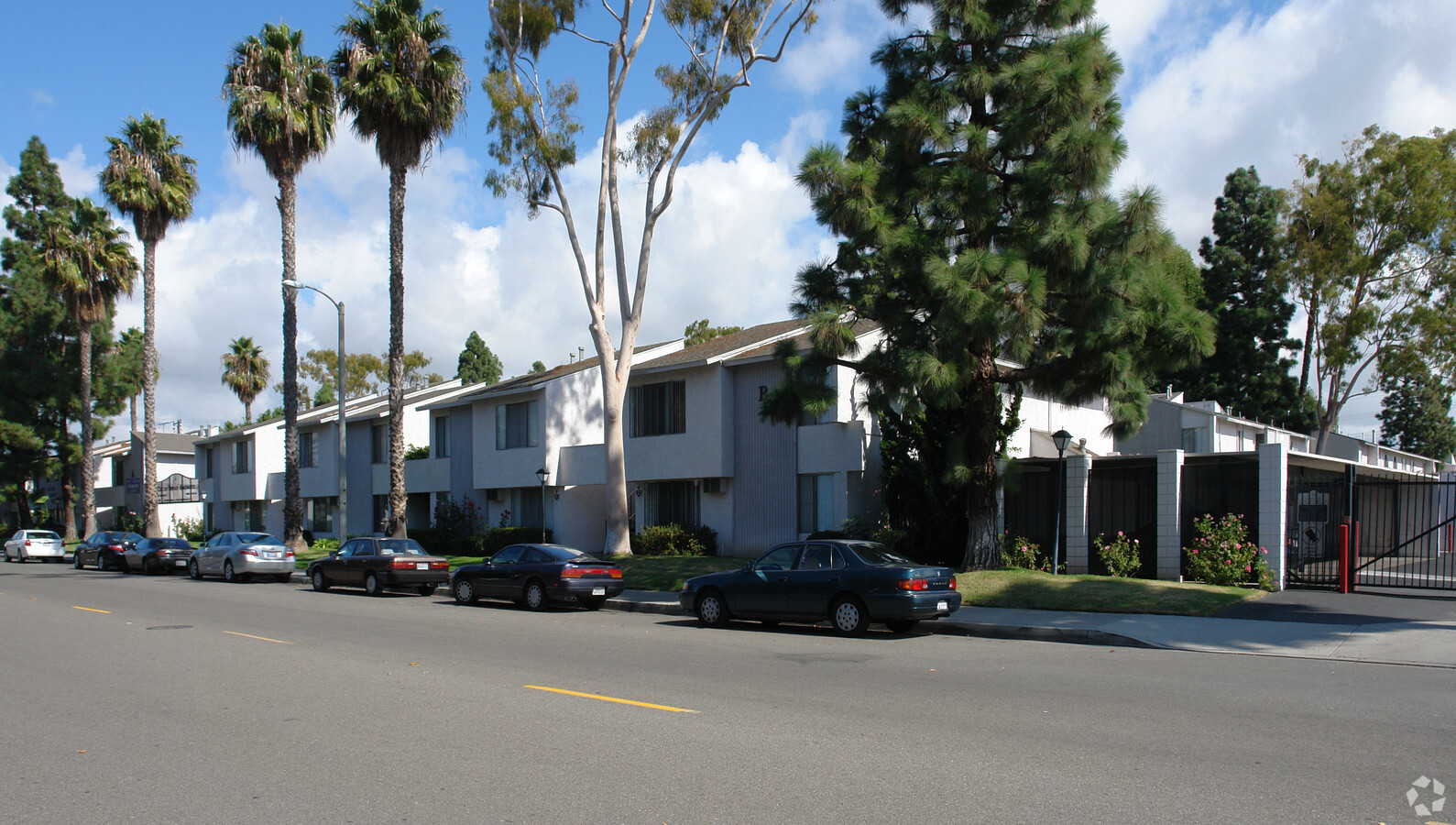 14300A - 14300A Apartments