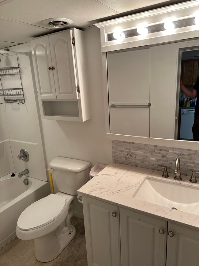 Bathroom - 113 S Highland Ave Unit 5