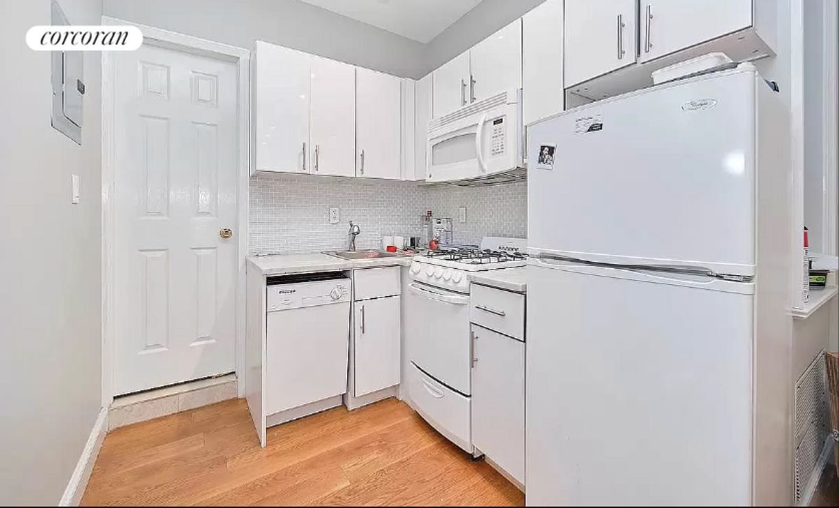 Photo - 163 Chrystie St