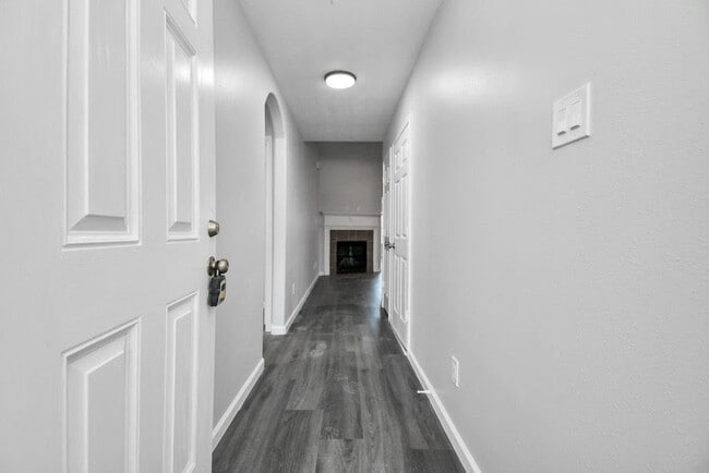 Photo - 21513 Ornella Cir