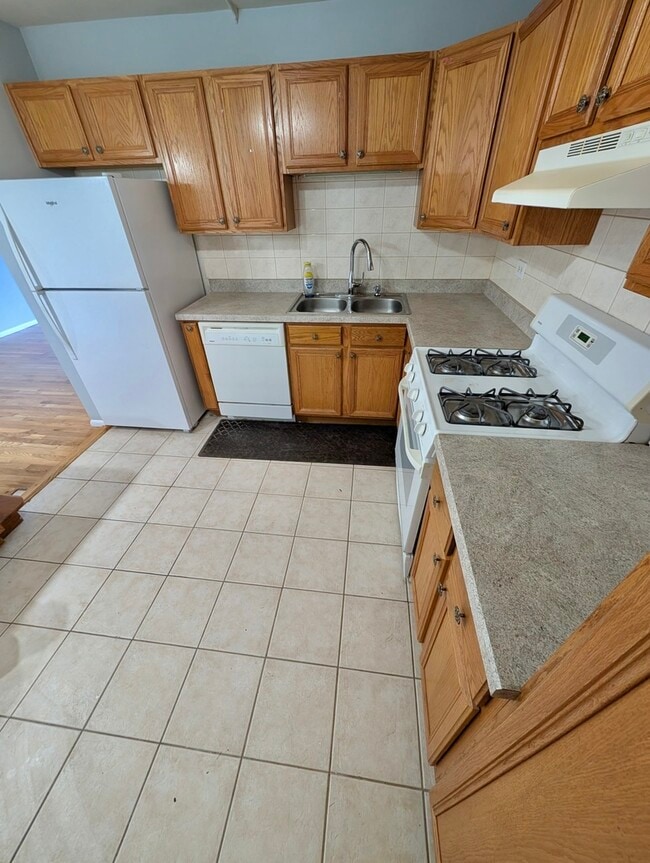 Photo - 8856 Northshore Dr Unit 1E