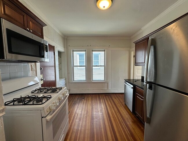 Photo - 765 Broadway Unit 6