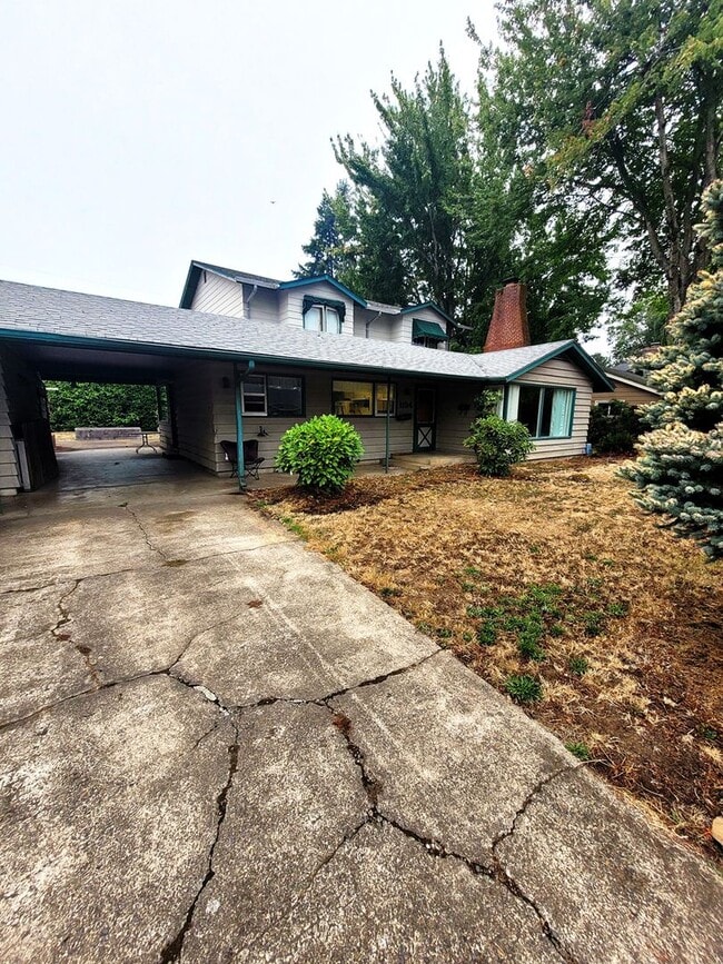 Building Photo - 1124 Woodside Dr Unit C