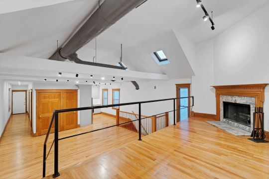 Photo - 2239 N Clybourn Ave