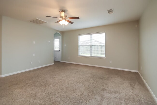 Photo - 2131 Golden Topaz Dr