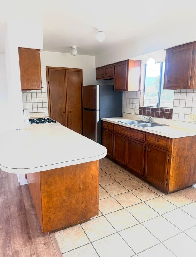 Building Photo - Charming 2 Bedroom, 1 Bathroom Home