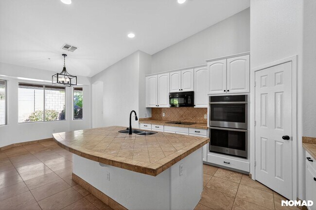 Photo - 7742 E Los Gatos Dr