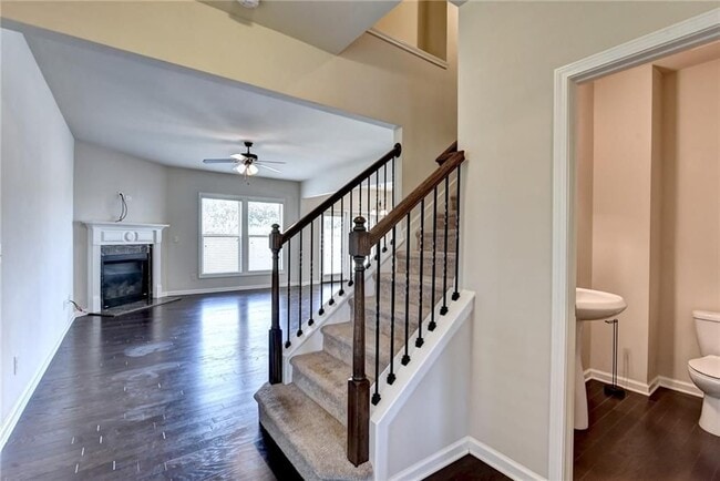 Photo - 5160 Breezewood Cir