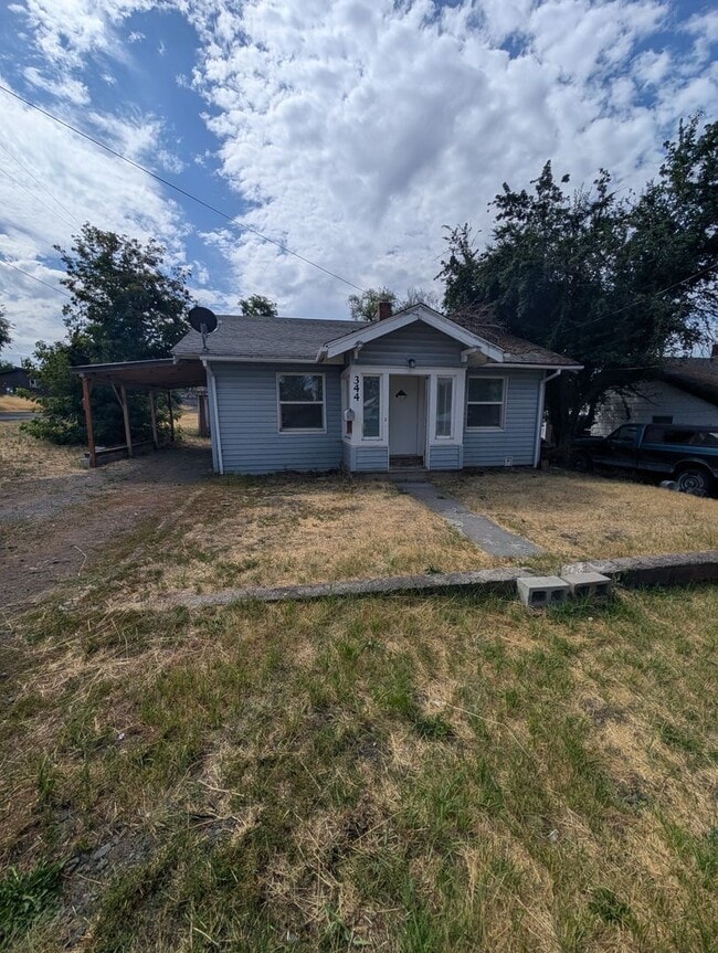 Building Photo - 2 Bedroom 1 Bath House