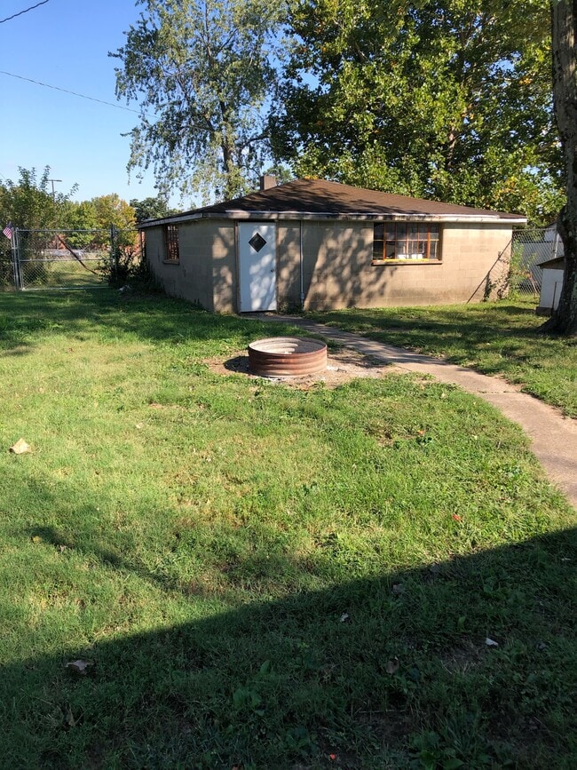 Photo - 1203 Benton Ave House