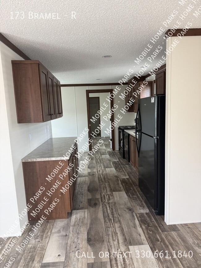 Building Photo - 173 Bramel-R