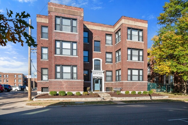 Building Photo - 6275 Enright Ave Unit 2W