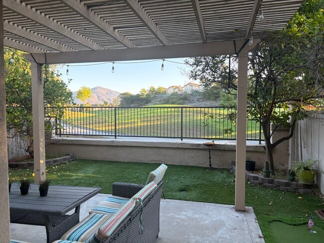 Photo - 2300 Greenbriar Dr