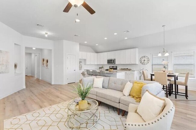 Photo - 20925 Akbash Ln