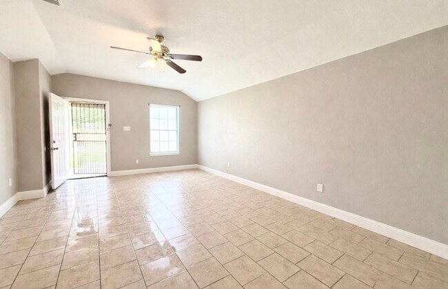 Photo - 5200 Carol Ave