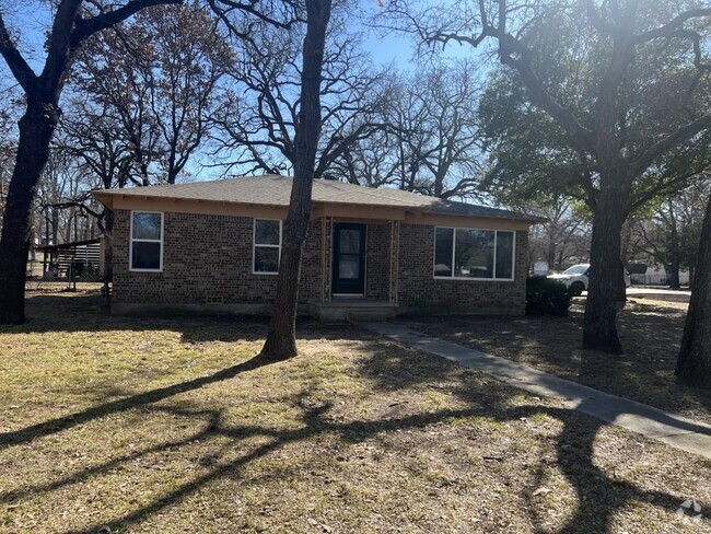 Building Photo - 1100 Carpenter St Rental