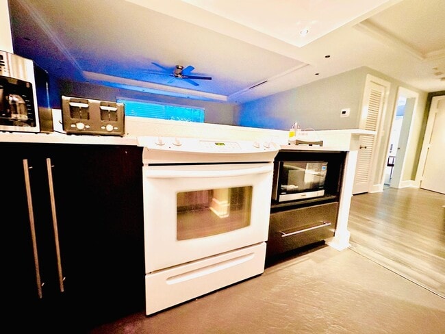 Photo - 2424 NE 9th St Unit 112