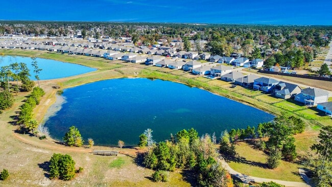 Photo - 473 Shoreview Dr