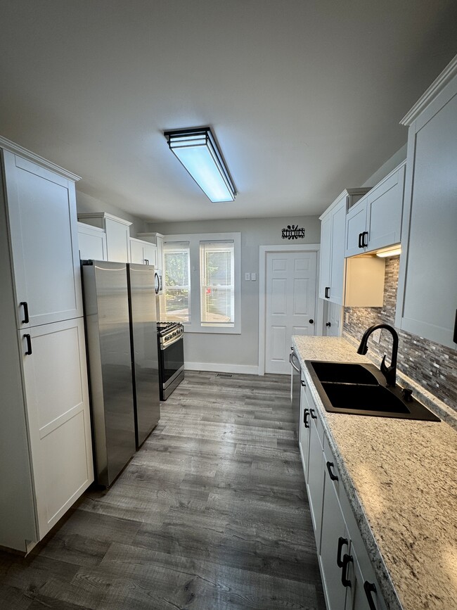 Photo - 757 N Jay St Unidad 757