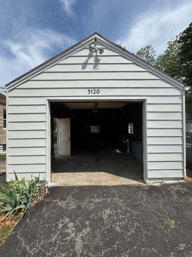 Photo - Unique and pristine home for rent in Cave Spring! 2BR 1.5 Bath